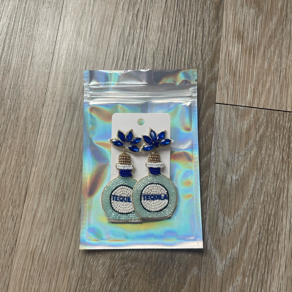 Handmade beaded tequila earrings 🍹